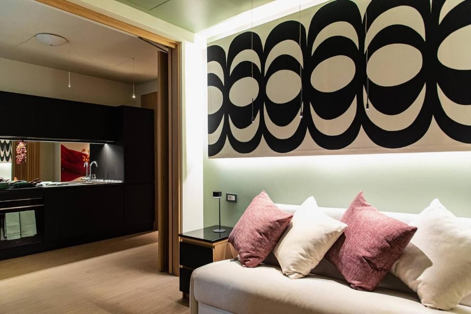Charming Roma Apartment with Terrace - Perfect for Families and Friends Apartment in Rome