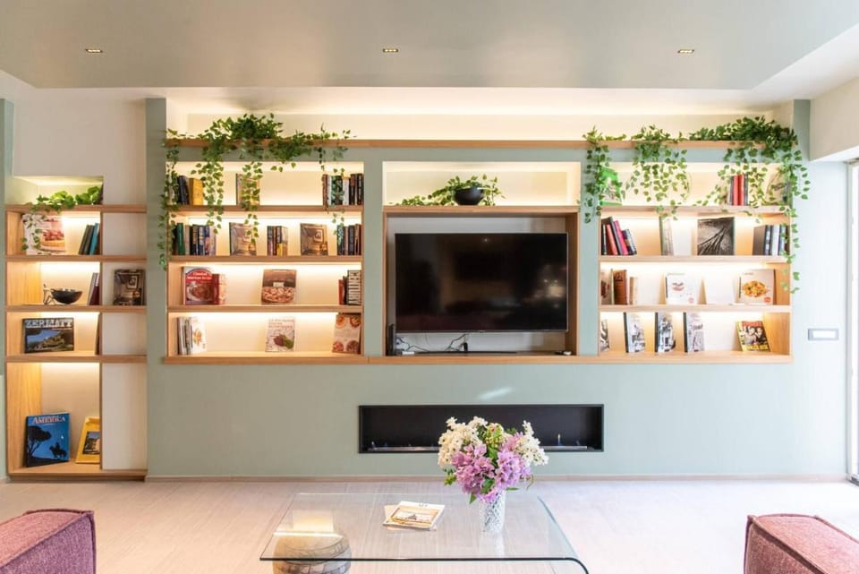 Charming Roma Apartment with Terrace - Perfect for Families and Friends Apartment in Rome