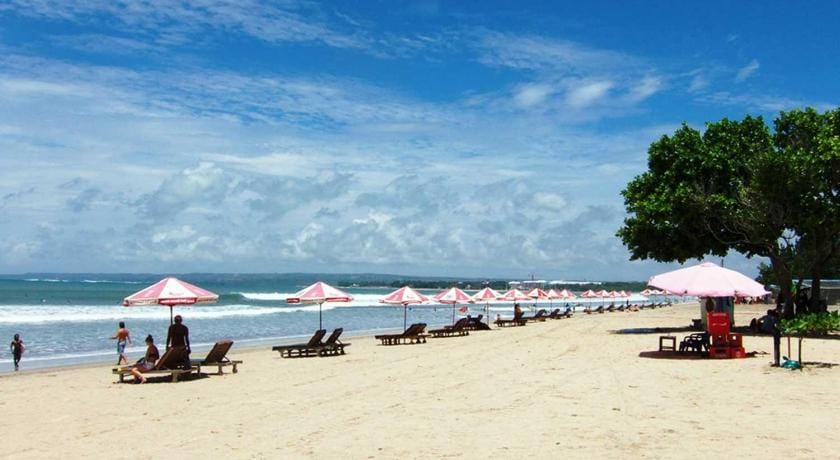 SH Hotel - 20 second to the Beach Hotel in Kuta