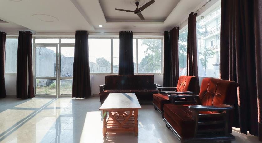 Hotel O Shri Tirupati Hotel in Lucknow