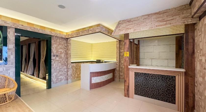 RedDoorz Plus @ Pasar Bengkong Centre Batam Hotel in Riau Islands, Indonesia