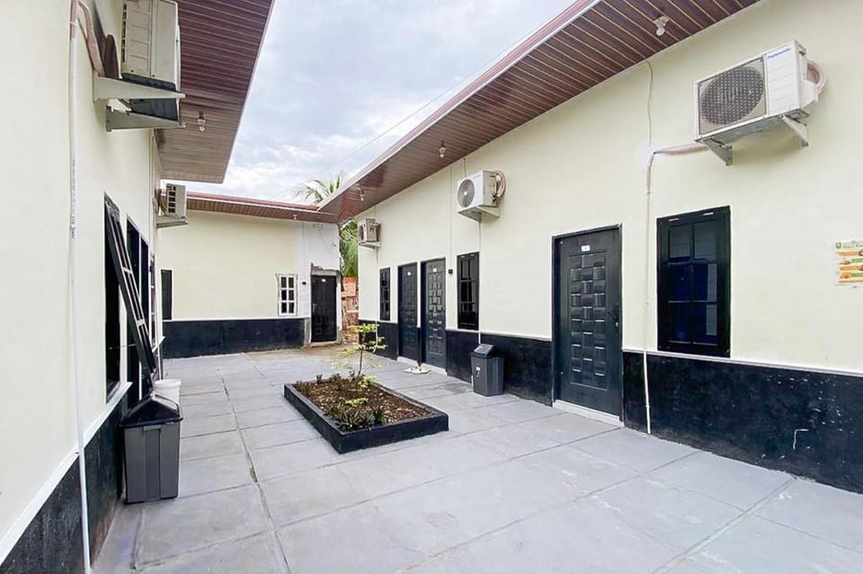 RedDoorz Syariah @ Sadulur Pematang Sulur Jambi Hotel in Indonesia