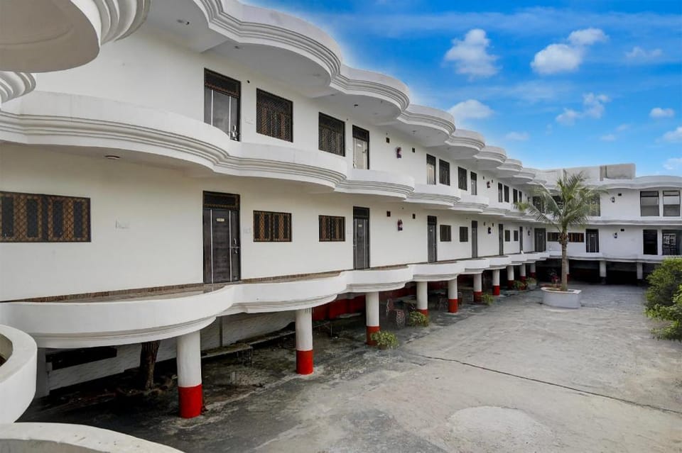 Hotel O Vrindavan Gardan & Hotel Hotel in Uttar Pradesh