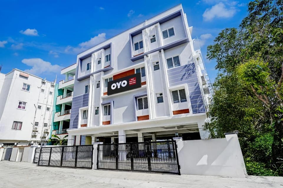 Hotel O Eswar Guest House Padur Hotel in Tamil Nadu