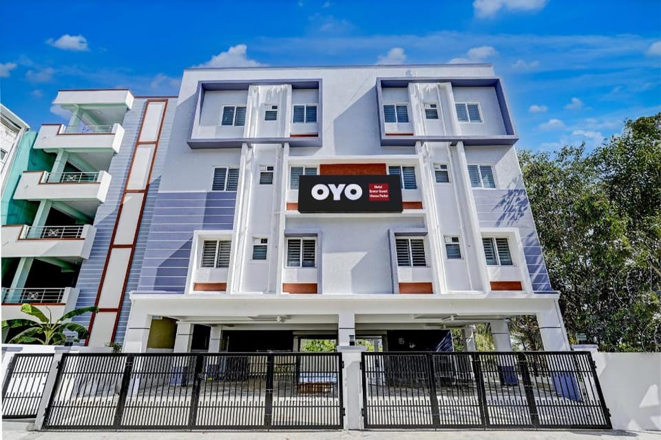 Hotel O Eswar Guest House Padur Hotel in Tamil Nadu