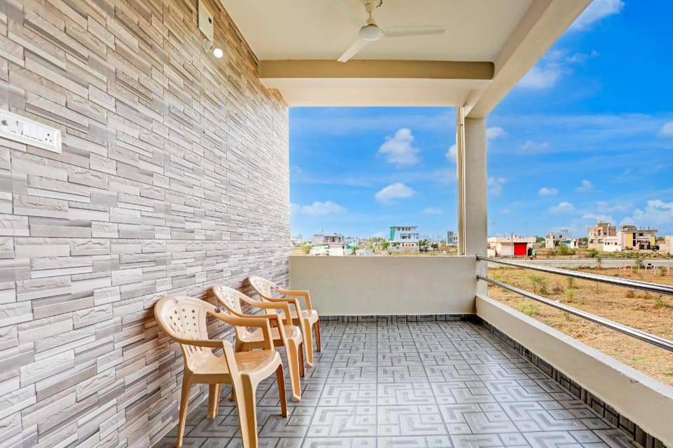 SPOT ON Nb Hotel Hotel in Maharashtra