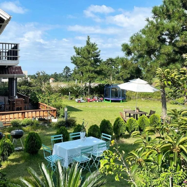 Lalala the Pretty Hyupjae Pension Bed and Breakfast in South Korea