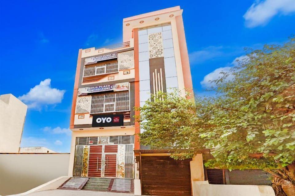 Hotel O GOLD PLAZA HOME STAY Hotel in Uttar Pradesh
