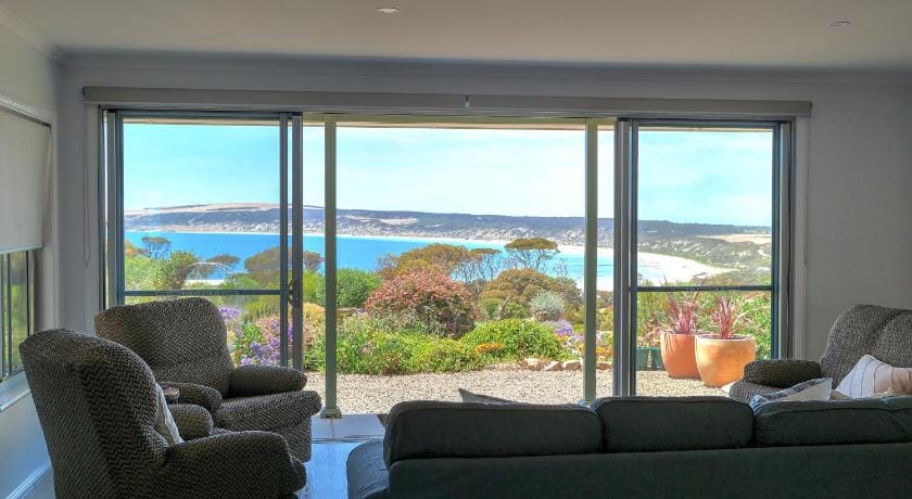 Emu Bay Holiday Homes Apartment in Emu Bay