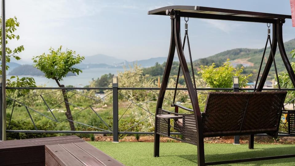 Jigeum Yeosu Ocean View Pension Bed and Breakfast in South Korea