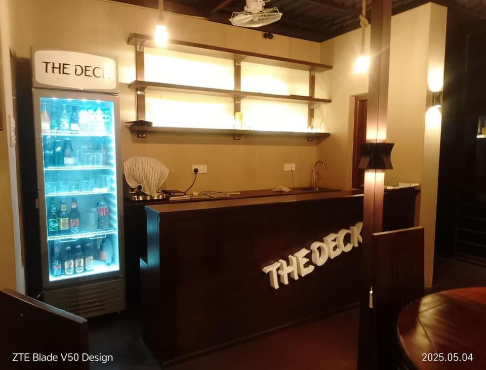 Transit Studio Katunayake Hotel in Negombo