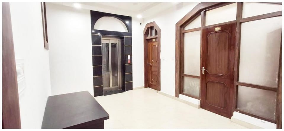 Goroomgo Indra Inn Varanasi Hotel in Varanasi
