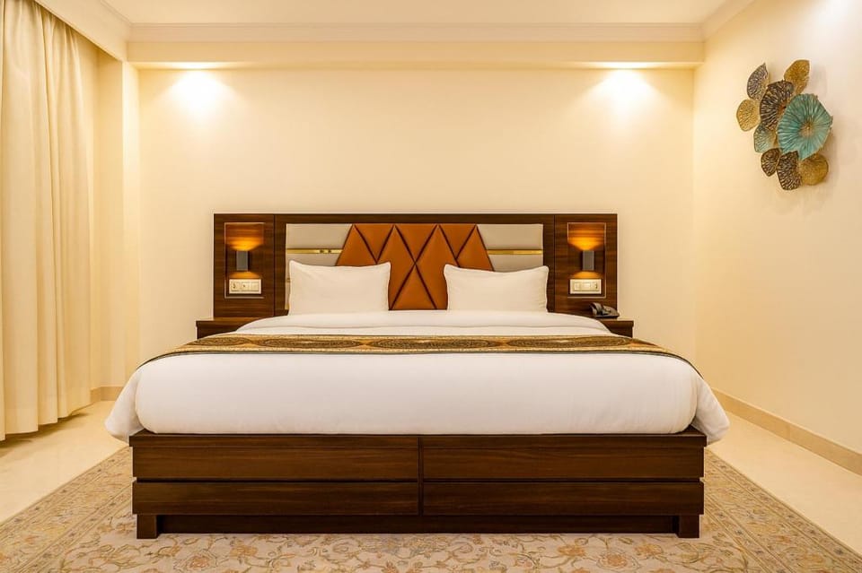 Goroomgo Indra Inn Varanasi Hotel in Varanasi
