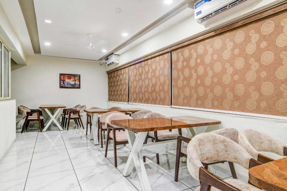 Townhouse Holkar Central Stadium Indore Hotel in India
