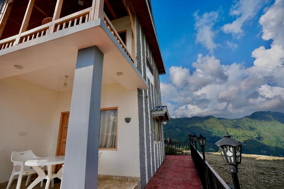 Echoes of Nirvana Hotel in Himachal Pradesh