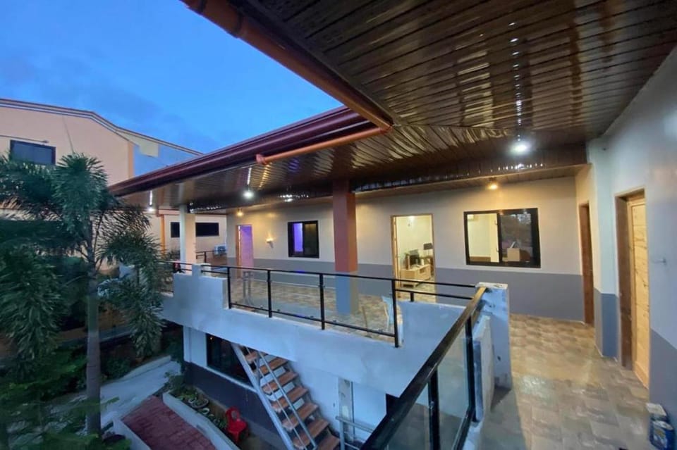 Mom Shie's Apartelle La Union Hotel in La Union