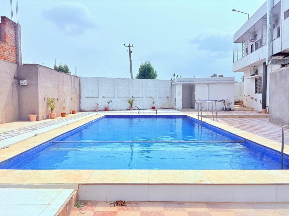 Hotel Candlewood Bar & Restro Hotel in Gujarat