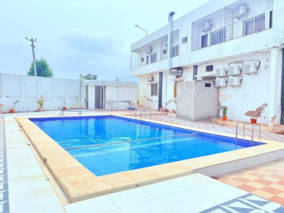 Hotel Candlewood Bar & Restro Hotel in Gujarat