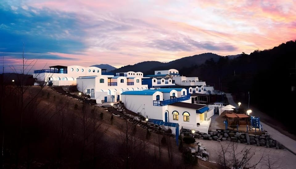 Yangyang Jijoonghae Pool Villa Bed and Breakfast in South Korea