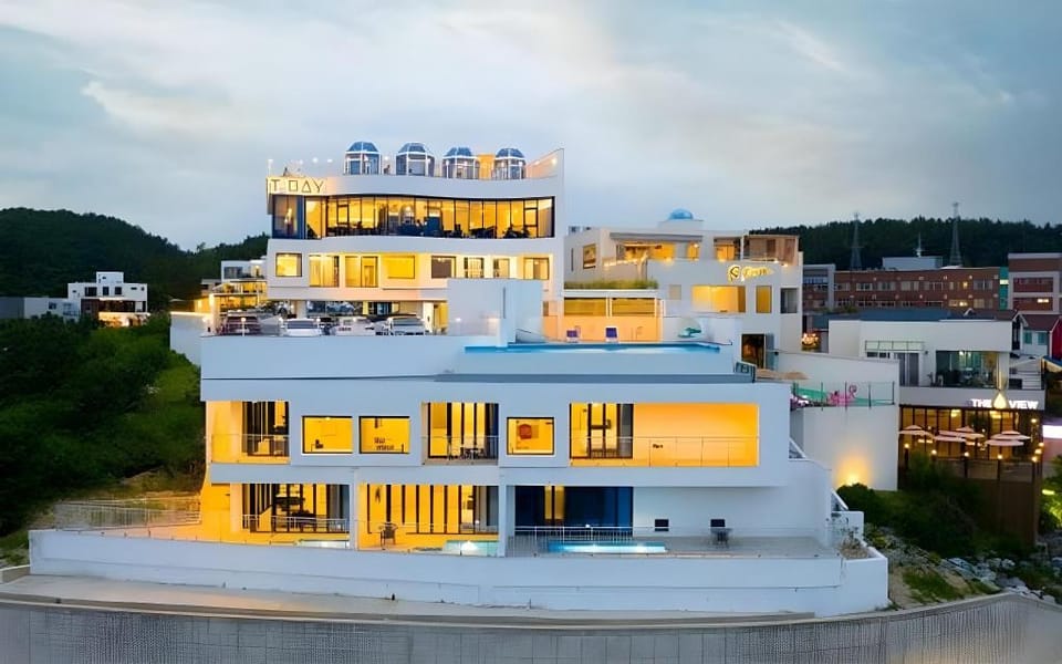 Pohang T-Bay Hotel and Pool Villa Bed and Breakfast in South Korea