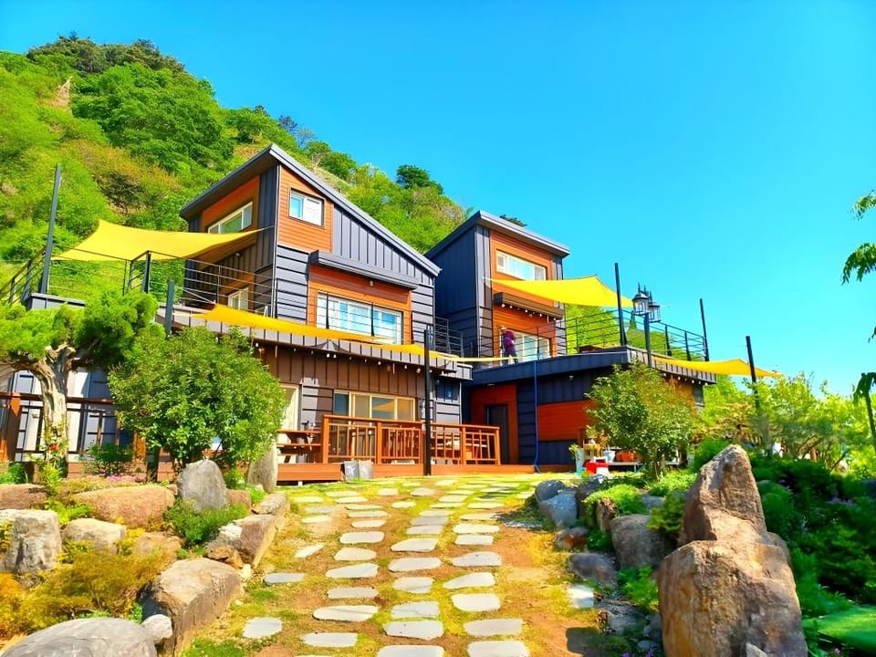 Sancheong Jarak Ae Pension Bed and Breakfast in South Korea