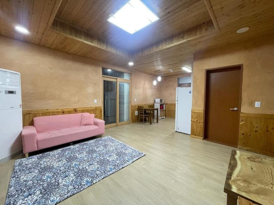 Gapyeong Pureun Hosu Pension Bed and Breakfast in Gyeonggi-do