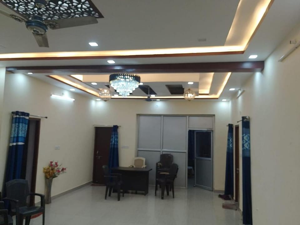 Ashiyana Upvan Homestay Apartment in Lucknow