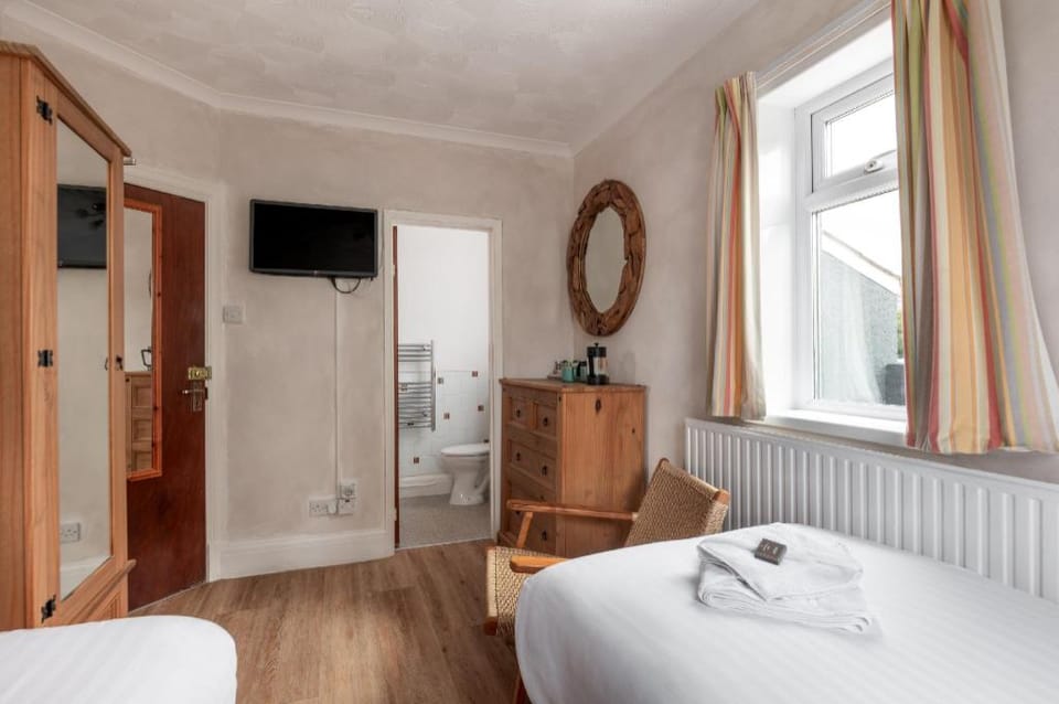 Rwts-rooms and resto Hotel in Wales