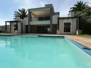 Bougain Villas Apartment Apartment in Cape Town