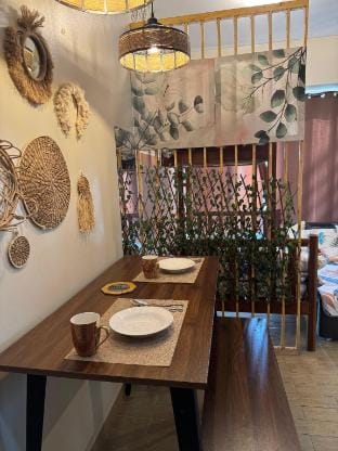 Balay Pamilya - One Madison Megaworld Studio for 5 Villa in Iloilo City