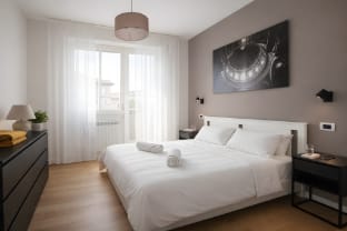 Sunny Monteverde Apartment - Near Trastevere by RHR Apartment in Rome