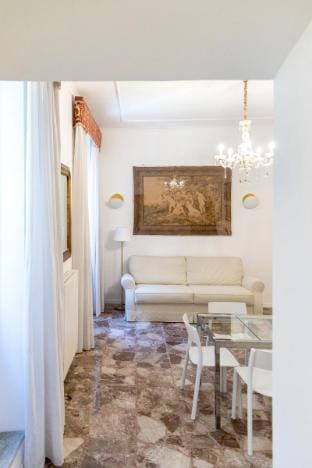 Dimora Quattro Cantoni - Rione Monti by RHR Apartment in Rome