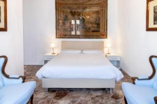Dimora Quattro Cantoni - Rione Monti by RHR Apartment in Rome