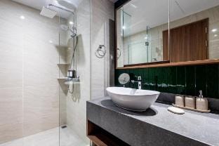 Beachfront 2-bd apartment Laguna Vacation rental in Choeng Thale