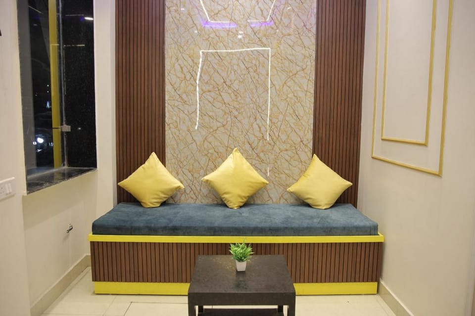 Bed Station AC Dormitory Hotel in Varanasi