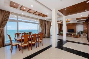 Villa 3br - on beach - 10k ruby Vacation rental in Vung Tau