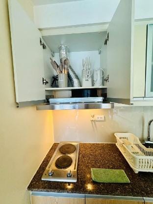Cozy 1BR Staycation near venice Vacation rental in Makati