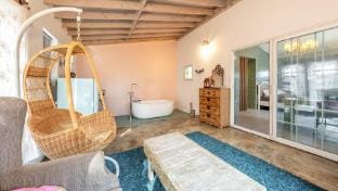 Ganghwa Atti House Private Spa Pension Bed and Breakfast in Gyeonggi-do