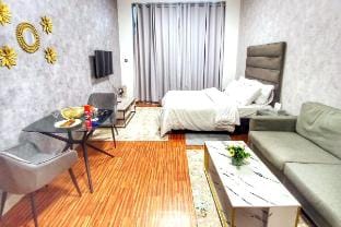 Cozy Apartment in Jumairah Village Circle, Dubai. Vacation rental in Dubai