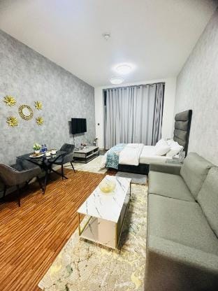 Cozy Apartment in Jumairah Village Circle, Dubai. Vacation rental in Dubai