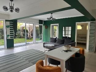 Garden in pool, parking and nature Vacation rental in Istanbul