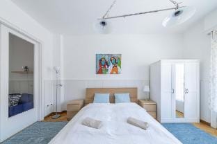 Brand new Fakés-Two balconies above the citycenter Apartment in Budapest