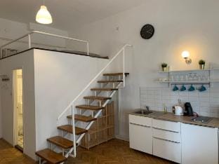 Sipthree - fizzy studio right in the centre Apartment in Budapest