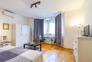 Mohinga Apartment-home next to the evergreen park Apartment in Budapest