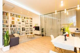 Laksa Loft - Your unique design apt Vacation rental in Budapest