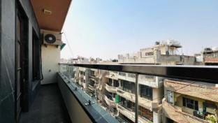 BluO 1BHK City Centre - Balcony, Lift, Terrace Apartment in New Delhi