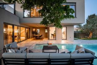 Villa Luxury Villa Lipa Tree Villa in Novigrad