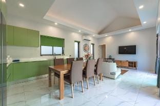 Next-Door Villas 6BR 2 Pools For Group Vibe! V193 Villa in Rawai