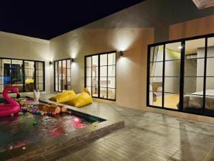 Fin camping&pool villa  Villa in Thailand