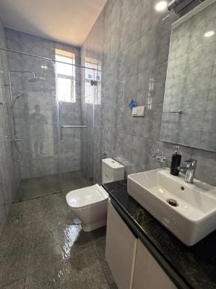 Luxury Apt Mt Lavinia Beach 5D Vacation rental in Dehiwala-Mount Lavinia
